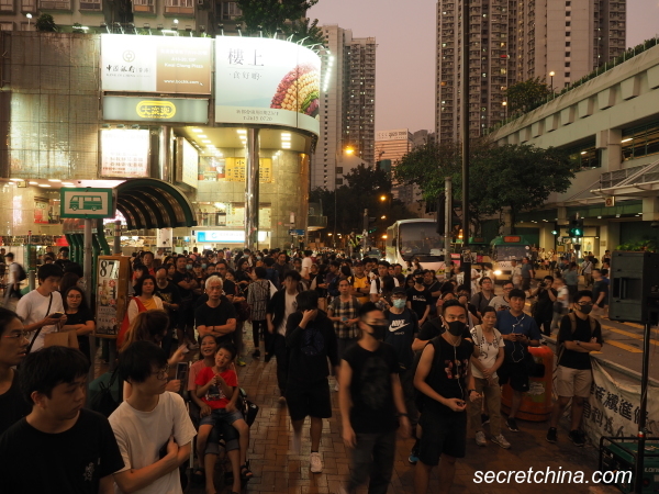 雨伞运动5周年：葵涌广场外放映会回顾历史