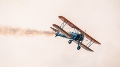 飛到半空教練突昏迷菜鳥飛行員成功迫降(圖)